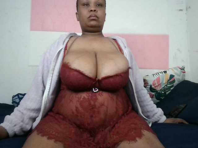 BIGTITTISXX live cam on BongaCams