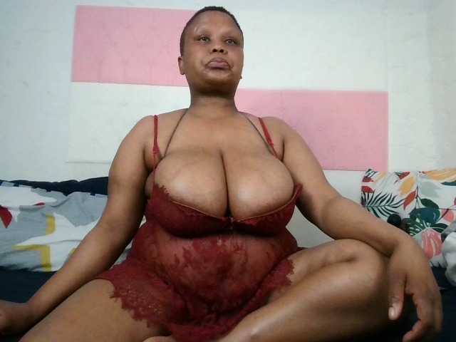BIGTITTISXX live cam on BongaCams