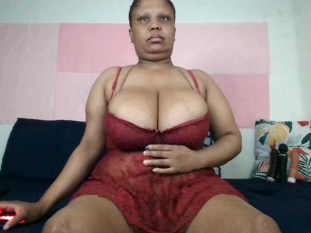 BIGTITTISXX live cam on BongaCams