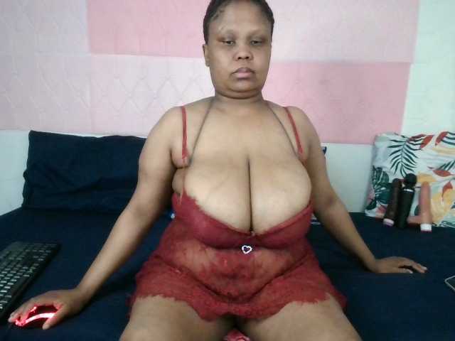 BIGTITTISXX live cam on BongaCams
