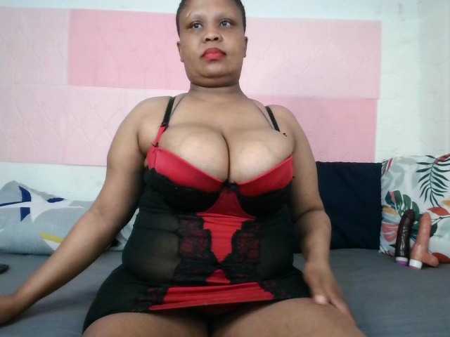 BIGTITTISXX live cam on BongaCams