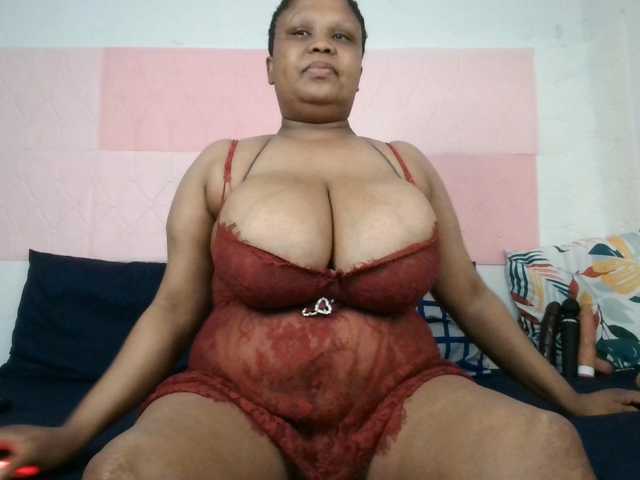 BIGTITTISXX live cam on BongaCams