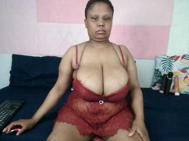BIGTITTISXX live cam on BongaCams