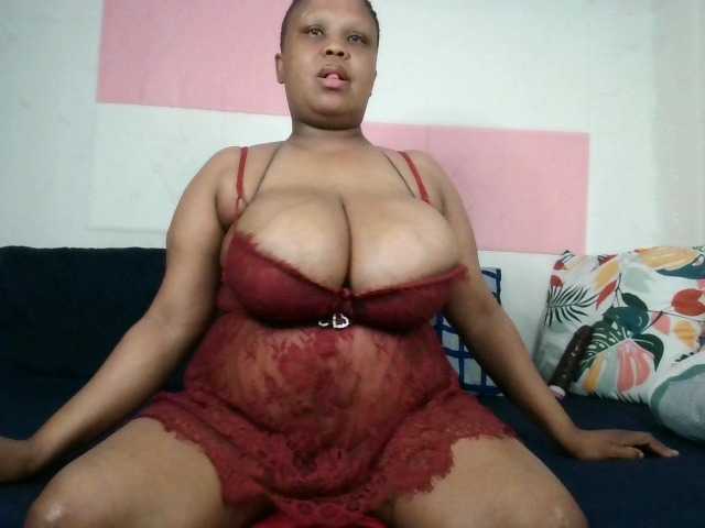 BIGTITTISXX live cam on BongaCams