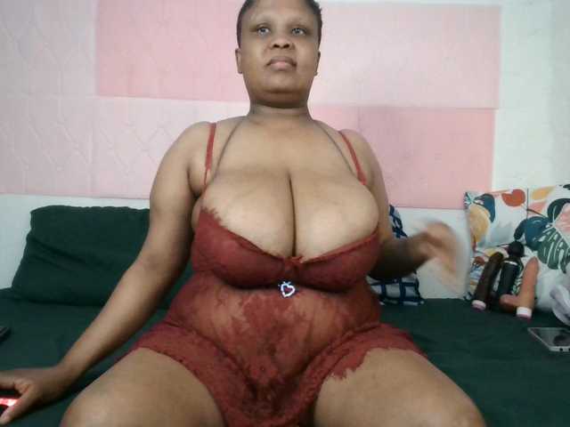 BIGTITTISXX live cam on BongaCams