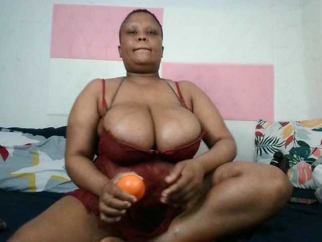 BIGTITTISXX live cam on BongaCams