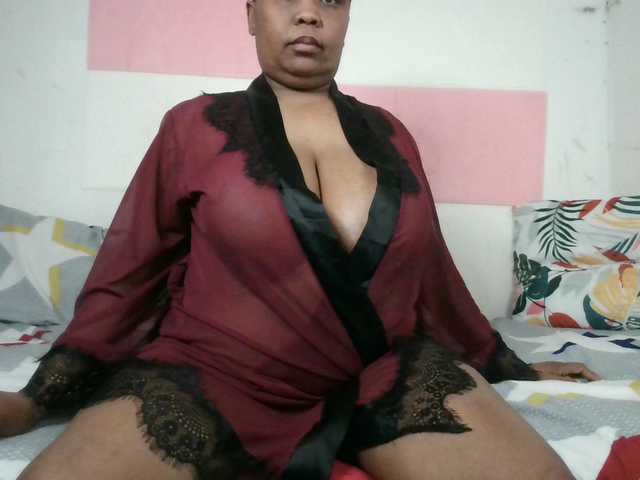 BIGTITTISXX live cam on BongaCams