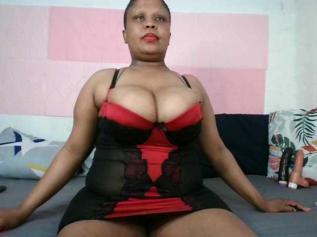 BIGTITTISXX live cam on BongaCams