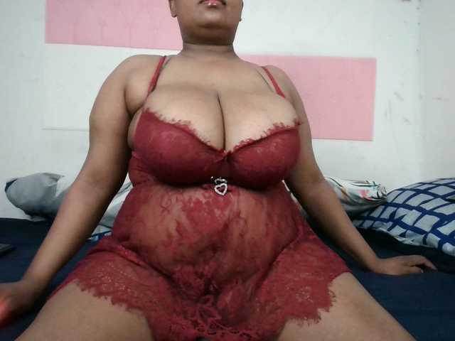 BIGTITTISXX webcam