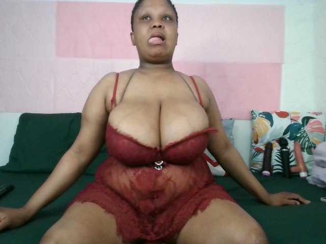 BIGTITTISXX live cam on BongaCams