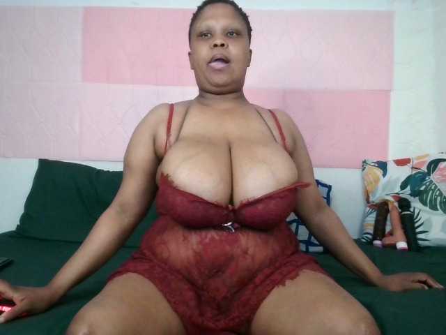 BIGTITTISXX live cam on BongaCams