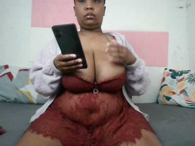 BIGTITTISXX live webcam show