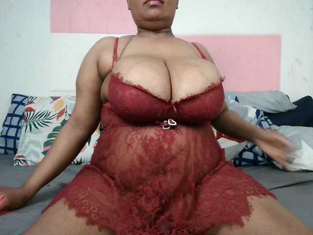 BIGTITTISXX live cam on BongaCams