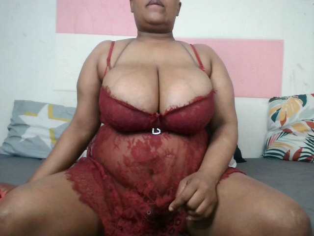 BIGTITTISXX live webcam show