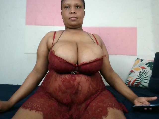 BIGTITTISXX live cam on BongaCams