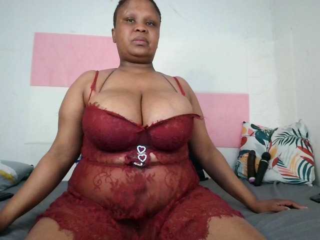BIGTITTISXX live cam on BongaCams