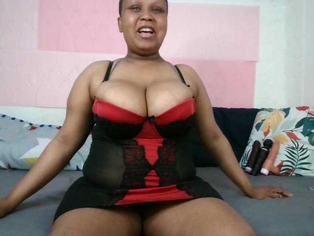 BIGTITTISXX