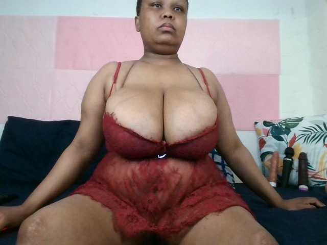 BIGTITTISXX live cam on BongaCams