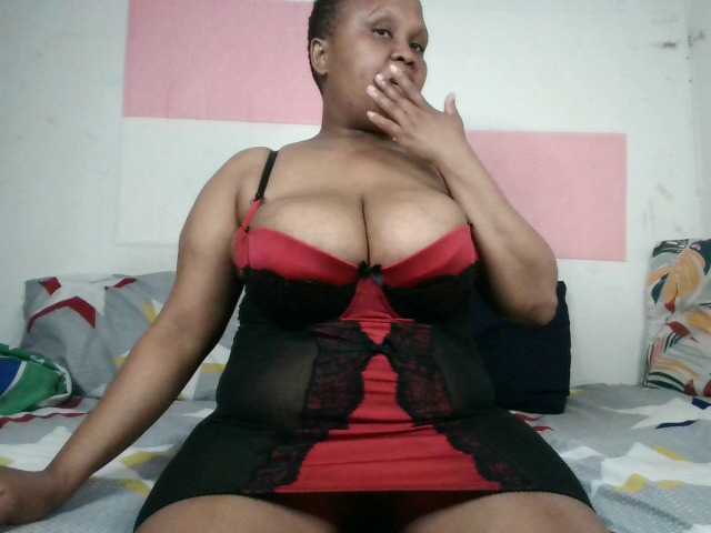 BIGTITTISXX live cam on BongaCams