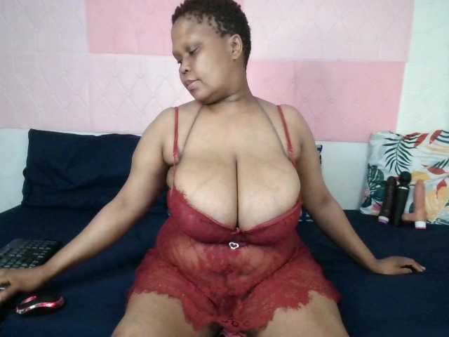 BIGTITTISXX live cam on BongaCams