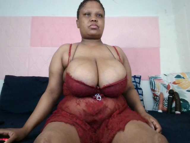 BIGTITTISXX live cam on BongaCams