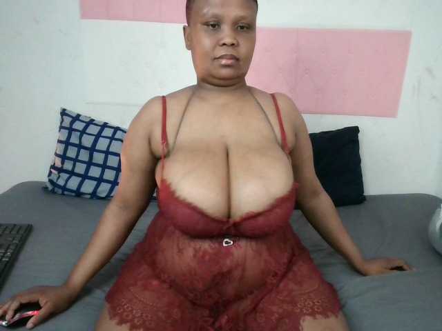 BIGTITTISXX live cam on BongaCams