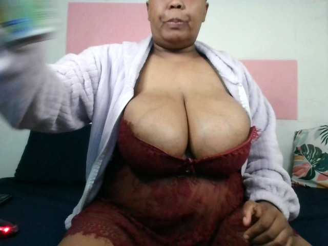 BIGTITTISXX live cam on BongaCams