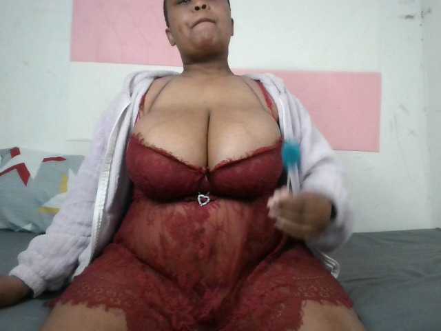 BIGTITTISXX live cam on BongaCams