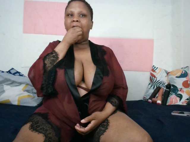 BIGTITTISXX live cam on BongaCams