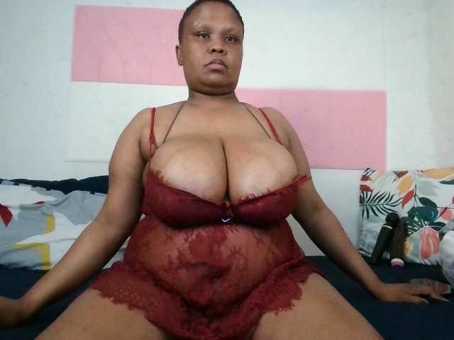 BIGTITTISXX live cam on BongaCams