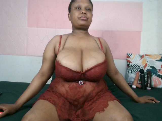 BIGTITTISXX live cam on BongaCams