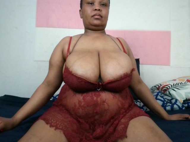 BIGTITTISXX live cam on BongaCams