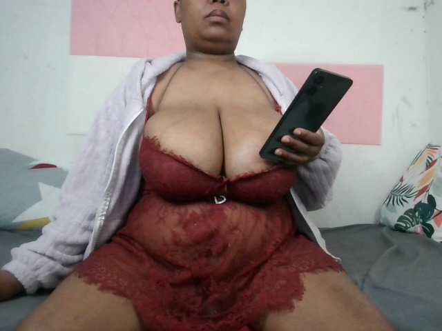 BIGTITTISXX live webcam show