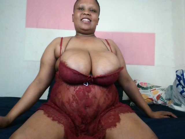 BIGTITTISXX live cam on BongaCams