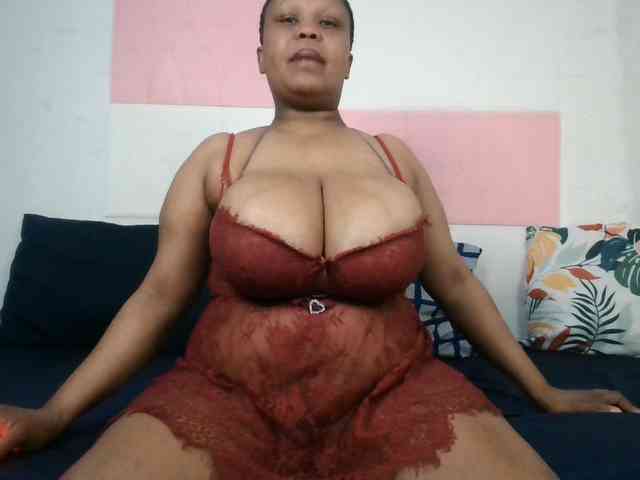 BIGTITTISXX webcam
