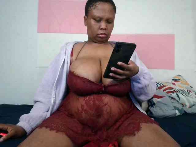 BIGTITTISXX webcam