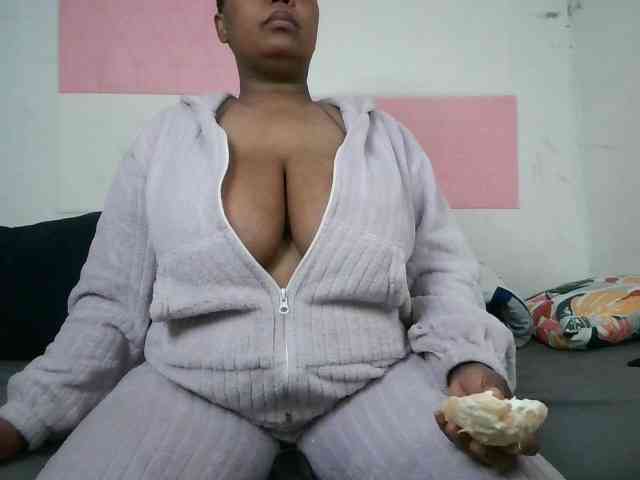 BIGTITTISXX