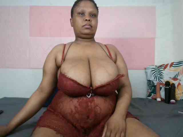 BIGTITTISXX BIGTITTISXX