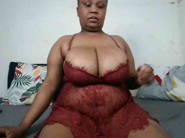 BIGTITTISXX webcam