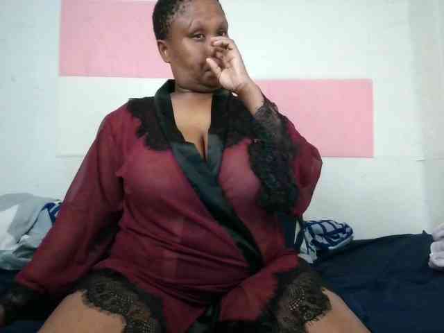 BIGTITTISXX webcam