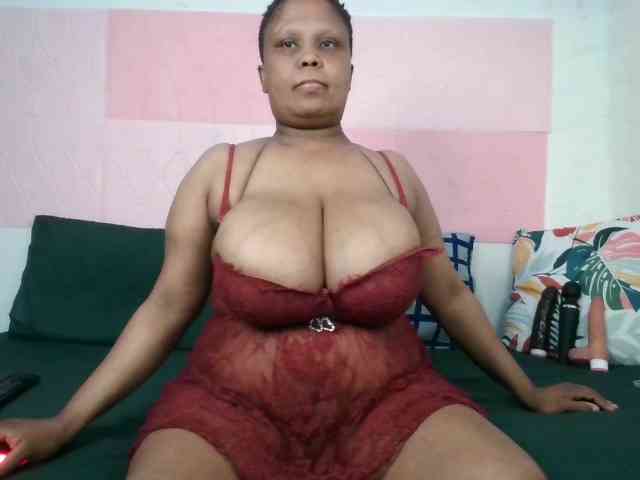 BIGTITTISXX