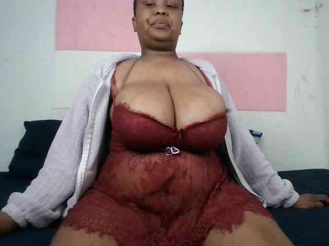 BIGTITTISXX webcam