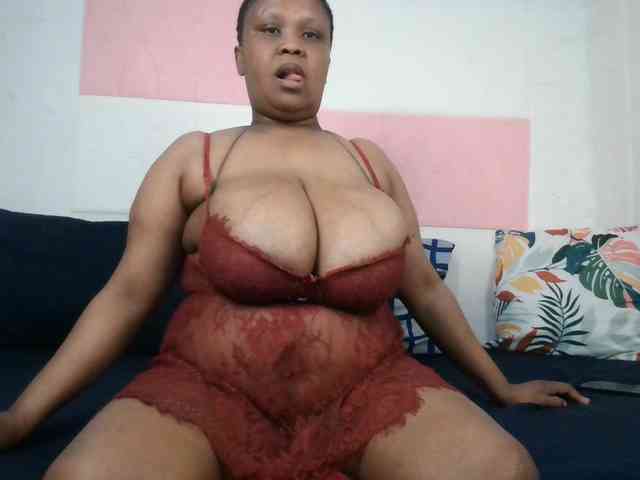 BIGTITTISXX webcam