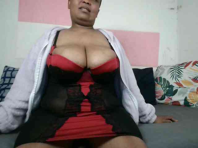 BIGTITTISXX webcam