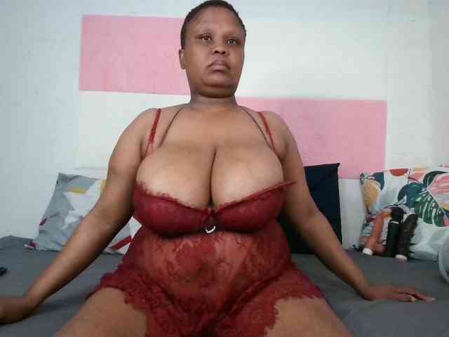 BIGTITTISXX webcam