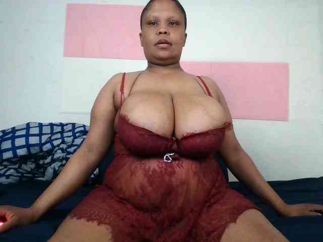 BIGTITTISXX webcam