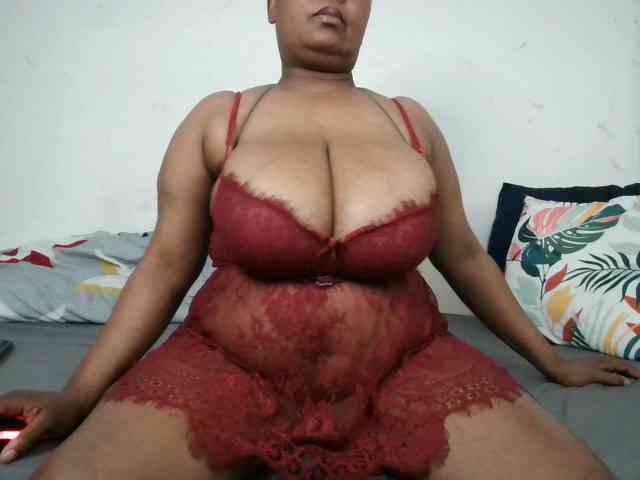 BIGTITTISXX webcam