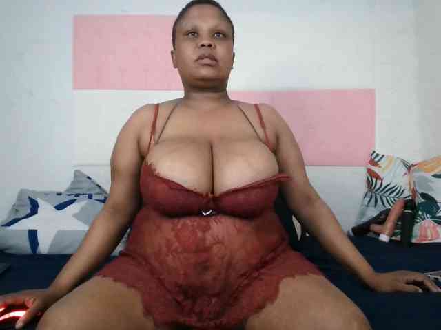 BIGTITTISXX webcam