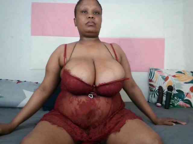 BIGTITTISXX webcam