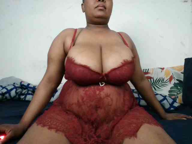 BIGTITTISXX webcam